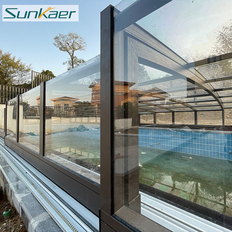Retractable Sunrooms: How to Create a 4‑Season Outdoor Living Space with Polycarbonate